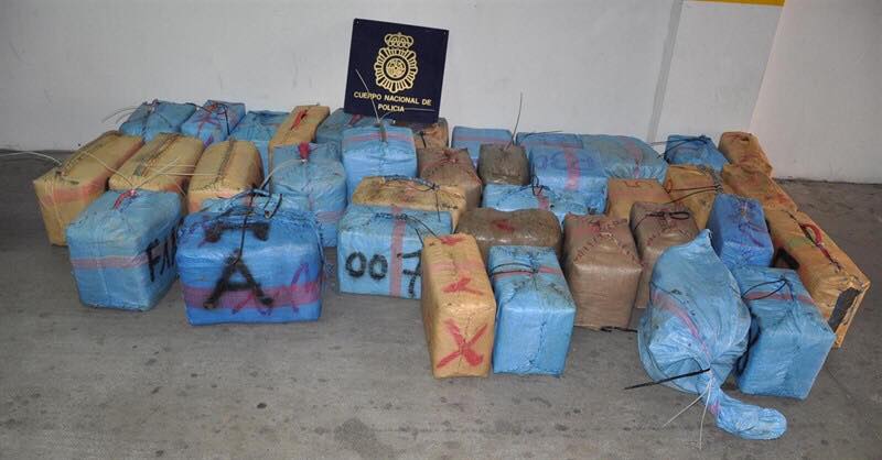 La Polic&iacute;a Nacional incauta m&aacute;s de tres toneladas de hach&iacute;s en Barbate