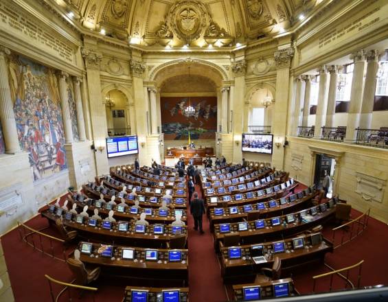 &iquest;Conviene una pol&iacute;tica de centro en Colombia?