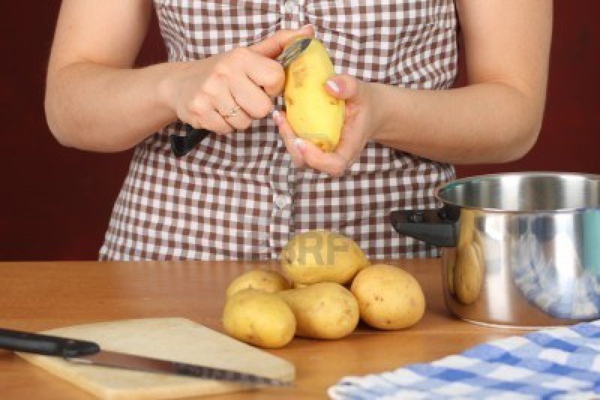 Hay una forma facil&iacute;sima de pelar papas &iexcl;Este truco es buen&iacute;simo!
