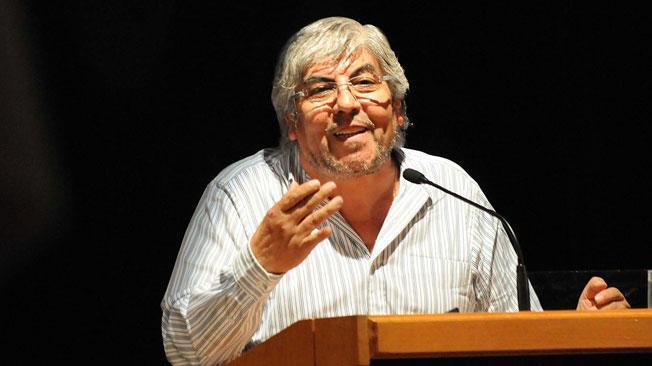 Para Moyano es "insuficiente" subir el piso de Ganancias el 25%