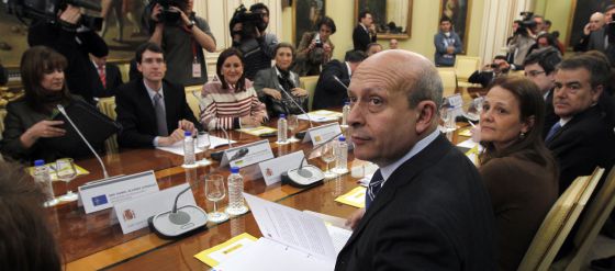Espa&ntilde;a: Educaci&oacute;n plantea subir hasta 540 euros las tasas universitarias