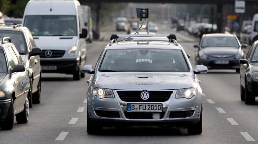 Prueban en M&eacute;xico autom&oacute;vil que se conduce solo