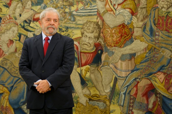 Brazil's Ex-Leader, Luiz In&aacute;cio Lula da Silva, Is Held for Questioning