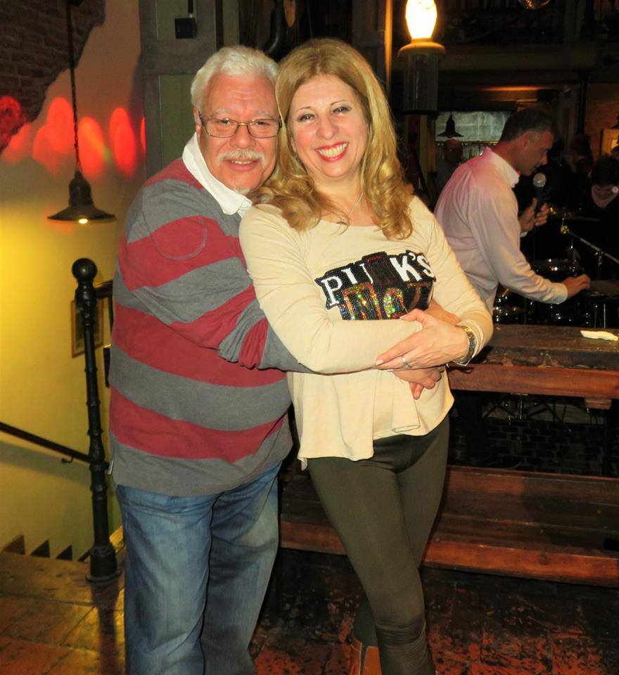  LA NOCHE PORTE&Ntilde;A SE VISTE DE FIESTA , ENTREVISTA AL PERIODISTA JORGE BURATTI