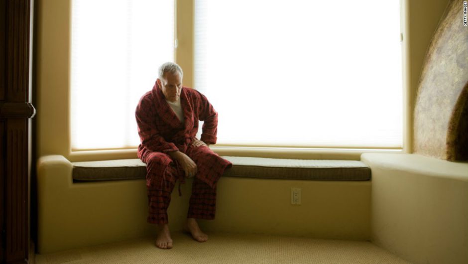 Las personas solitarias tienen mayor riesgo de sufrir paros cardiacos y derrames cerebrales