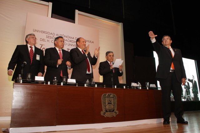 Nuevo Rector de la, Mexicana, UAdeC Blas Jos&eacute; Flores D&aacute;vila