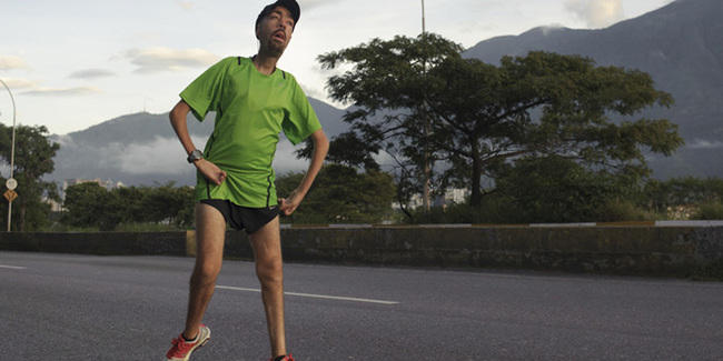 Last Man To Finish Boston Marathon Is A Winner As Far As The Internet's Concerned 