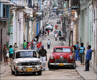 Este Pais no se puede Comprar con Cuba, no, carajo.
