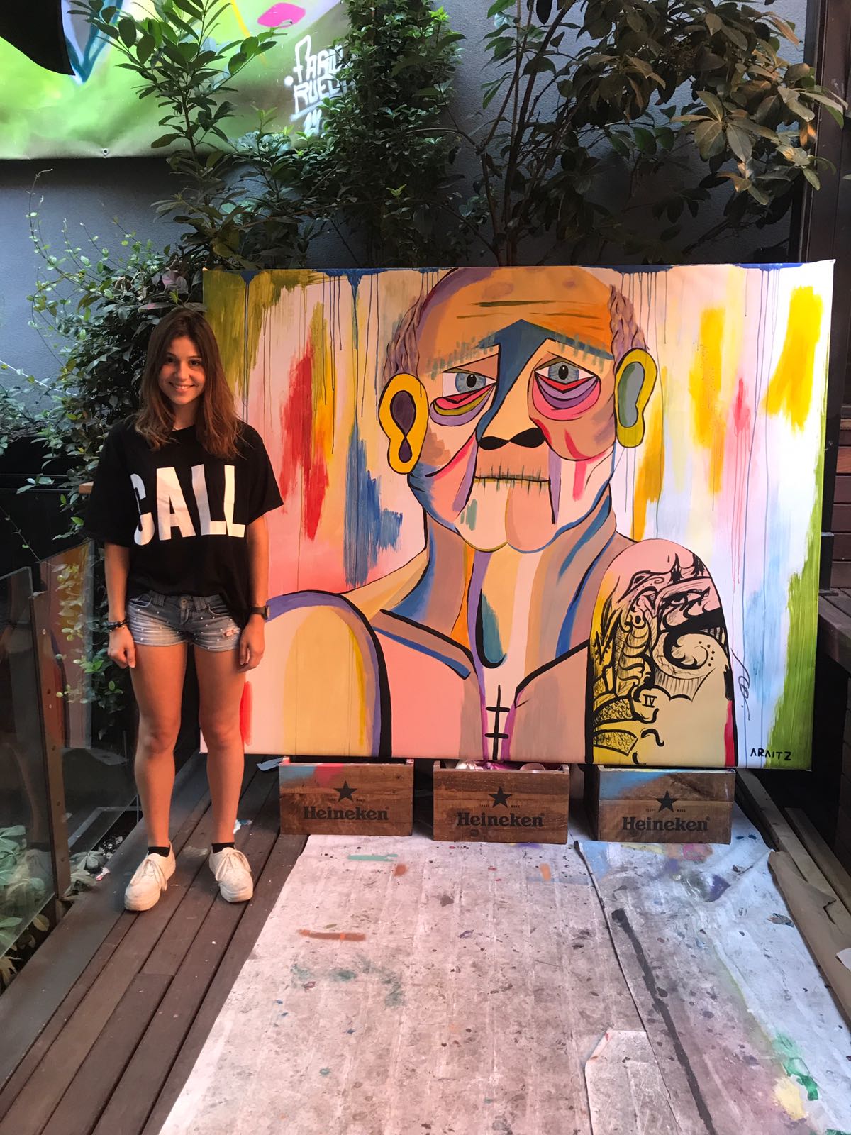 La artista navarra Araitz desata pasiones en la Segunda Edici&oacute;n del Street Art & Food Festival