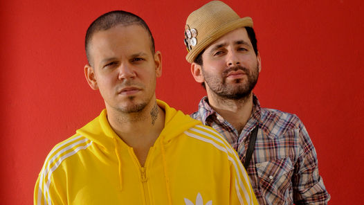 &iquest;Por qu&eacute; se llaman Residente y Visitante Calle 13?