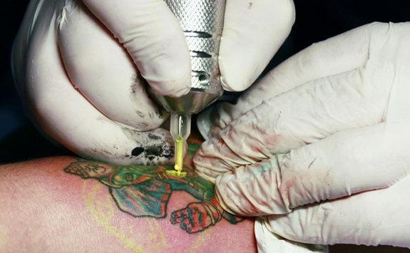 Tener muchos tatuajes mejora tu sistema inmunol&oacute;gico, seg&uacute;n reciente estudio