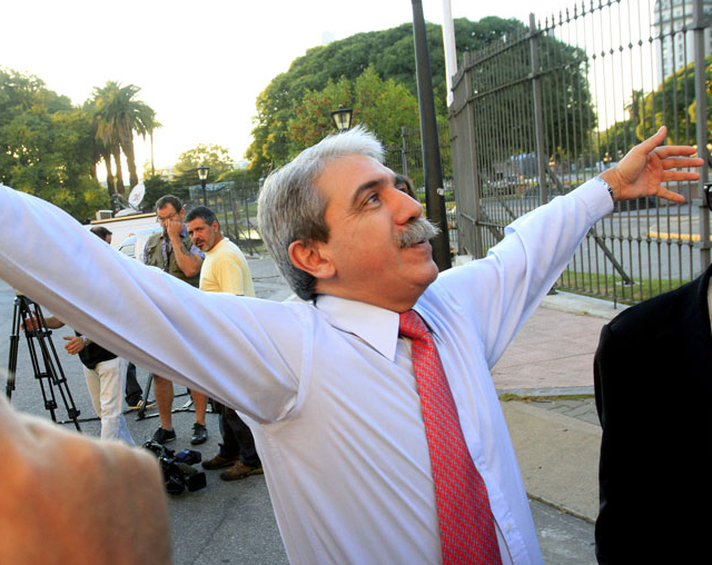 An&iacute;bal Fern&aacute;ndez dice que la Argentina "tiene menos pobreza" que Alemania