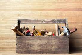 10 herramientas b&aacute;sicas necesarias para la mayor&iacute;a de los proyectos de bricolaje