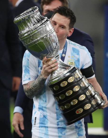Lionel Messi: el segundo jugador con m&aacute;s t&iacute;tulos de la historia