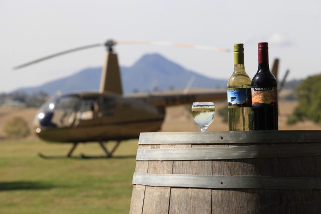 El &uacute;nico pub crawl que te lleva de un bar a otro &iexcl;en helic&oacute;ptero!