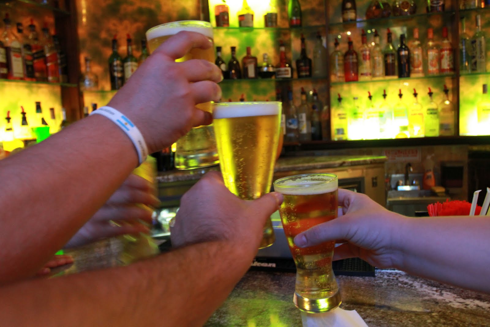 Componentes de la cerveza pueden ayudar a combatir el c&aacute;ncer