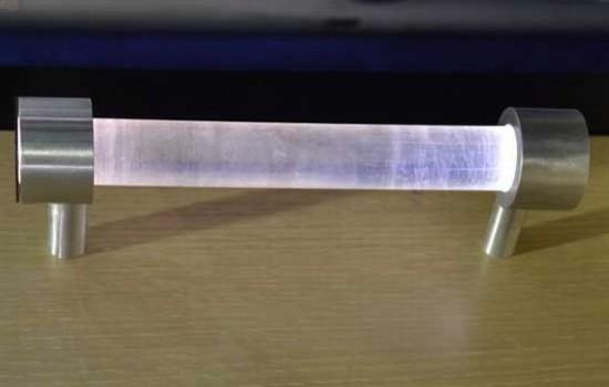 Teenagers create innovative door handle that kills 99.8 percent of germs