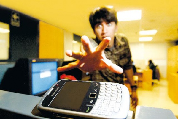 3 trastornos por el uso excesivo del celular, &iquest;los padeces?
