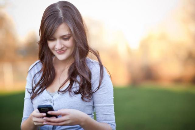 Una mujer fue diagnosticada con "WhatsAppitis"