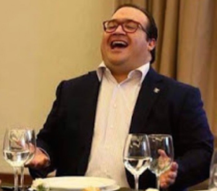 ?  Qui&eacute;n no conozca que compre a Juan Manuel Diez, alcalde orizabe&ntilde;o, violador de derechos humanos d