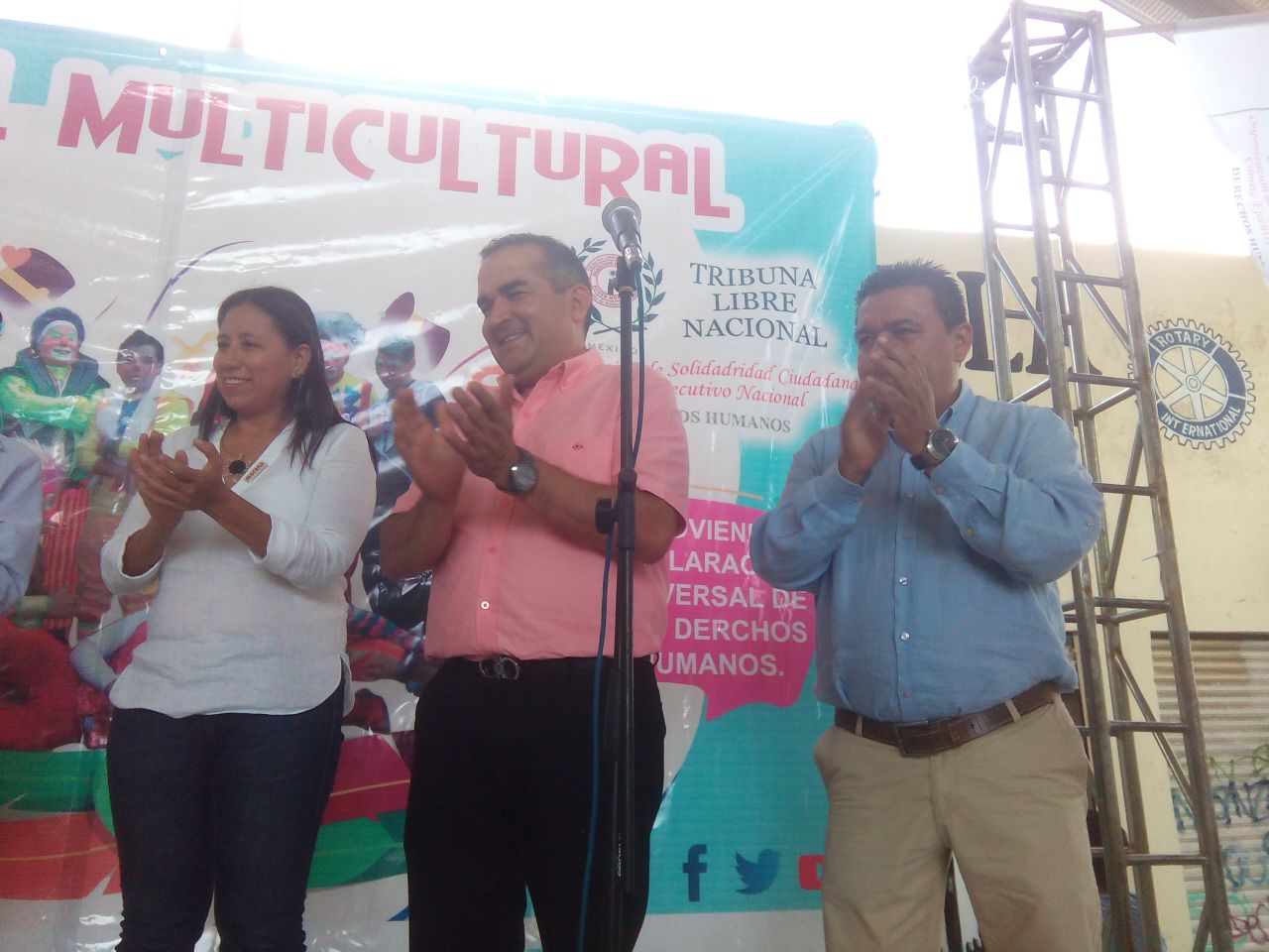 Omar Barrera Alejandra Flores y Jos&eacute; Ju&aacute;rez participan en el evento de Tribuna Libre Nacional  