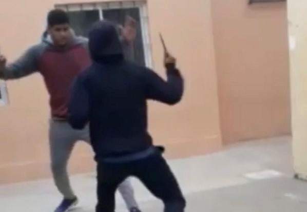 La pura verdad de ayacucho Video: Un alumno intent&oacute; acuchillar a otro en una escuela de Santa Fe