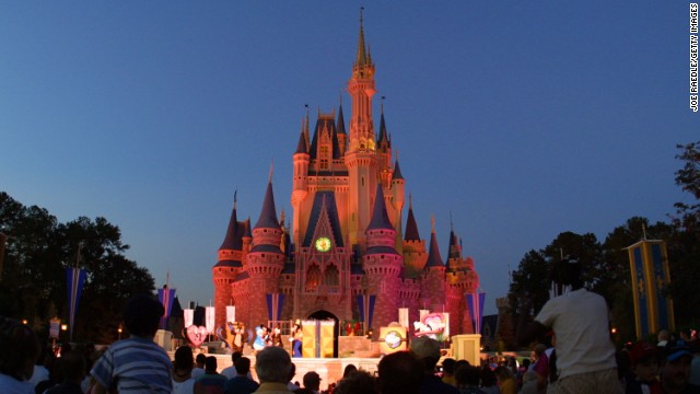 Disney ya no permitir&aacute; que personas con discapacidad se ahorren la fila