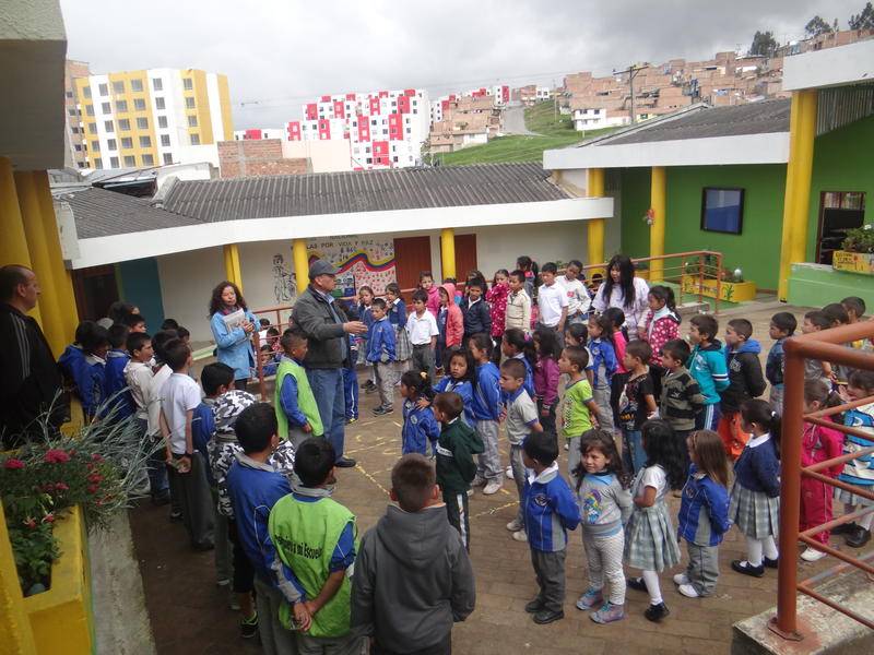 s.o.s. Escuela Carlos Pizarro 