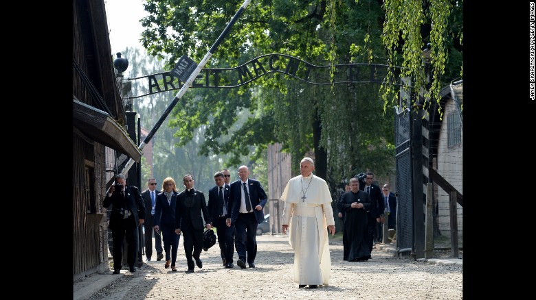 Impactante: Papa Francisco en Auschwitz
