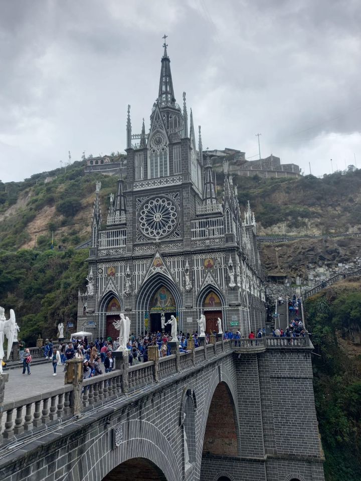  
Nari&ntilde;o, Puente Hist&oacute;rico y Cultural de Am&eacute;rica