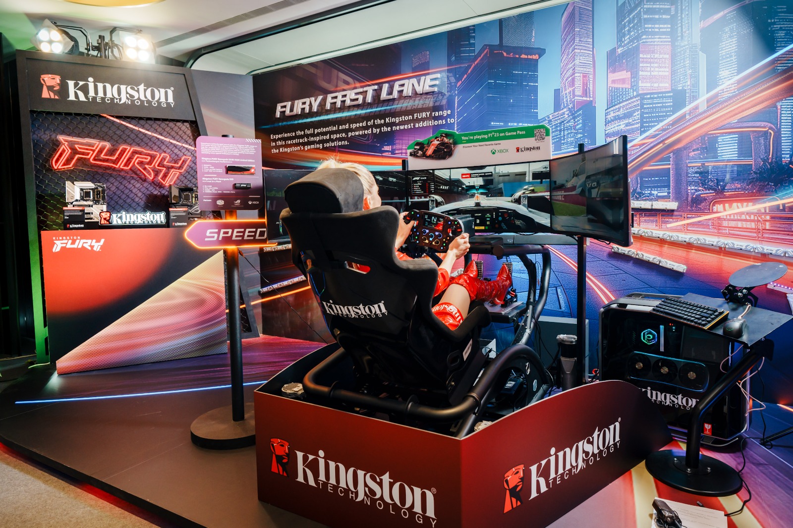 Kingston: Innovaci&oacute;n a toda velocidad en COMPUTEX 2024 con DDR5, IA y autos de carreras