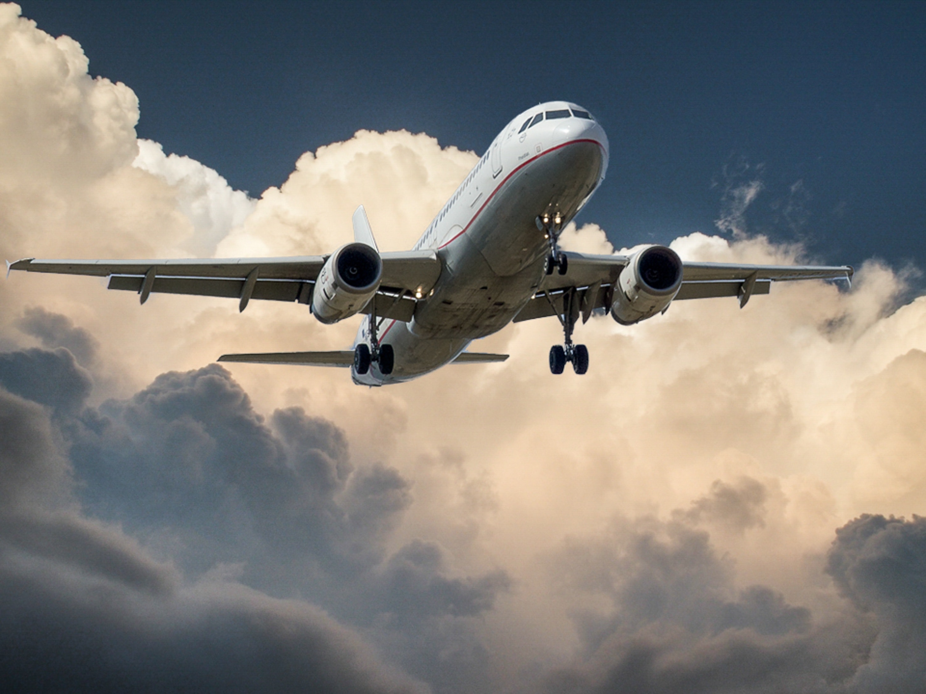 Mejores OFERTAS de vuelos desde Espa&ntilde;a