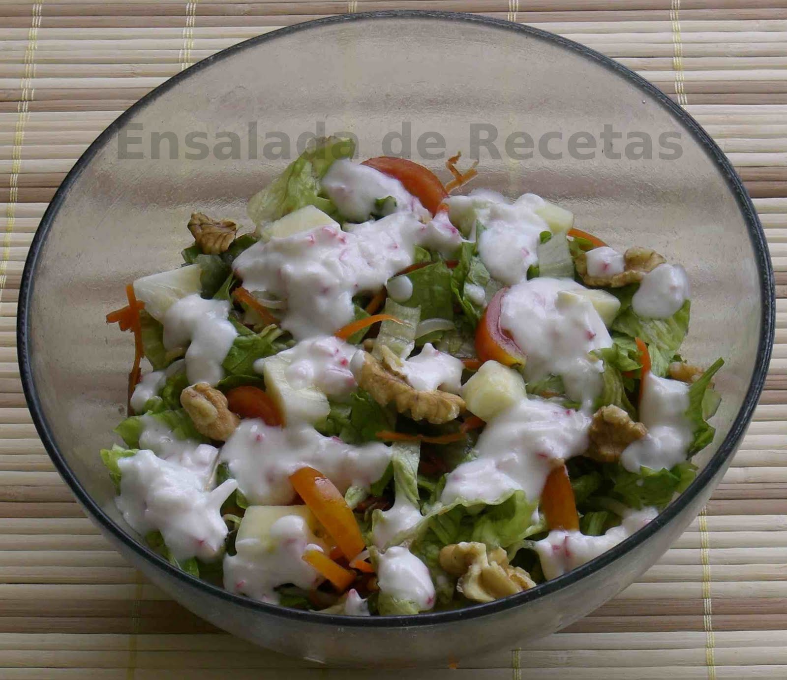  tipica comida de las bodas cubanas,una ensalada fria