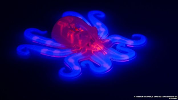  Octobot, el primer robot "blando" sin bater&iacute;as ni cables que se impulsa a trav&eacute;s de fluidos y fue d