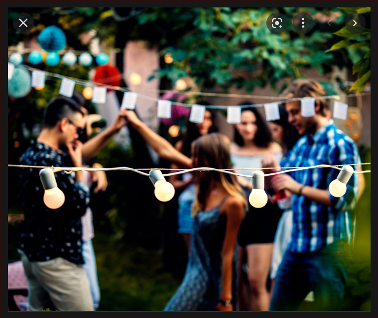  Las fiestas de las urbanizaciones del verano del 2022 y del 2010