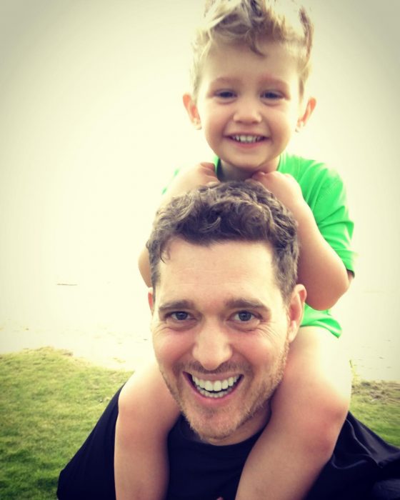 Este fue el mensaje del cantante Michael Bubl&eacute; tras diagn&oacute;stico de c&aacute;ncer a su hijo de 3 a&ntilde;os