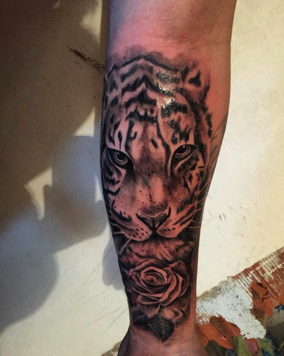 Pipotattoo Artista de san Antonio de prado ! 