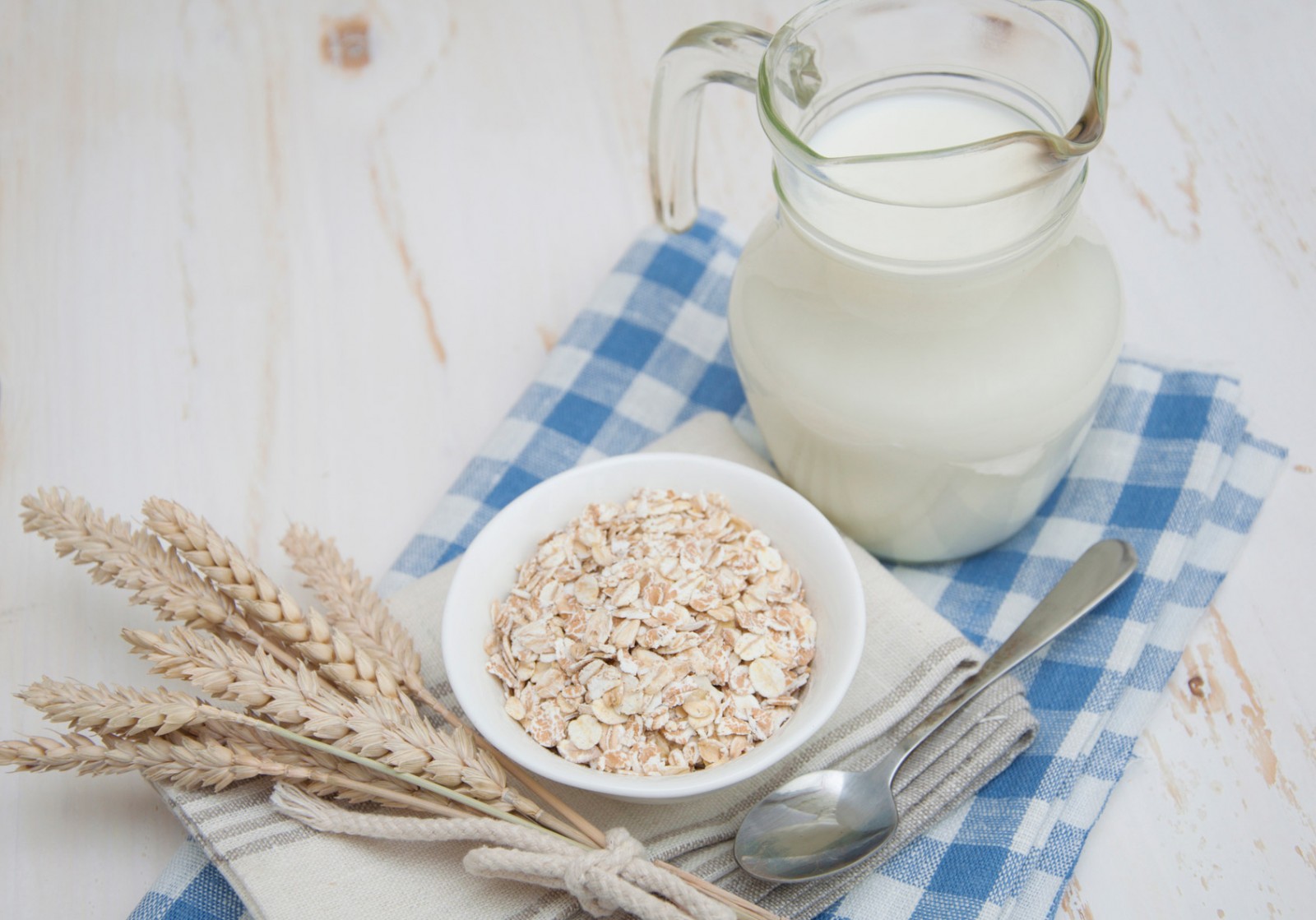 Adelgaza r&aacute;pido con agua de avena