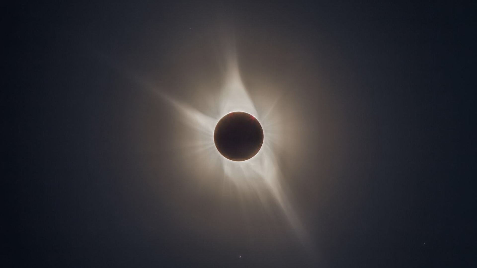 El Meteor&oacute;logo Jos&eacute; Bianco hablar&aacute; sobre el Eclipse solar desde la costanera de la laguna