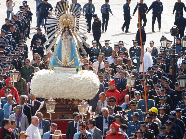  M&aacute;s de 600 mil fieles se congregan en Salta por la Virgen del Milagro