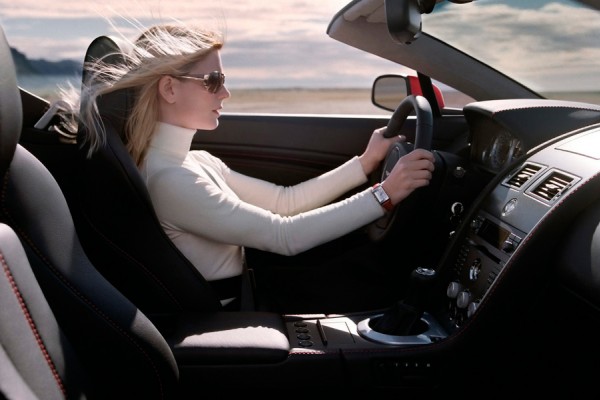 Mujeres conducen mejor que los hombres, seg&uacute;n estudio