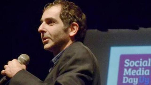 La carta del profesor que renunci&oacute;: "me cans&eacute; de pelear contra WhatsApp y Facebook"