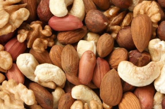 Man&iacute; y nueces: el secreto m&aacute;s barato para extender tu esperanza de vida