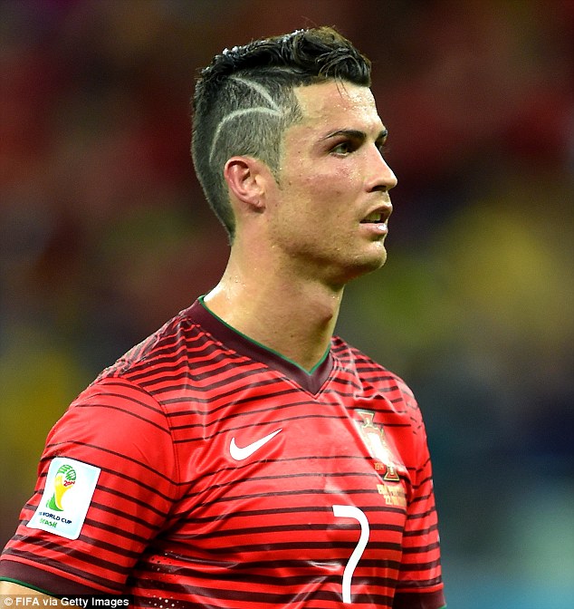 El corte de pelo de Cristiano Ronaldo por un ni&ntilde;o enfermo