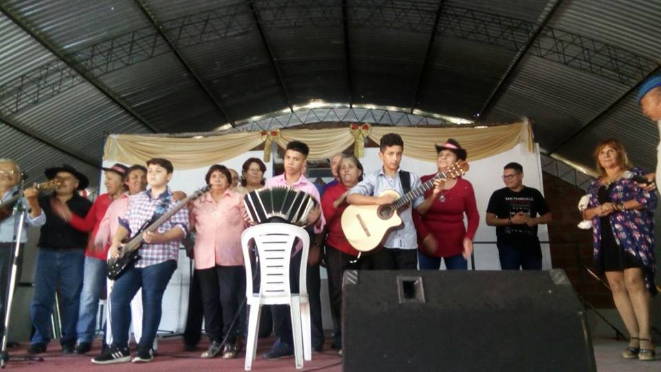EXITOSA PRESENTACI&Oacute;N DE DEMIAN
