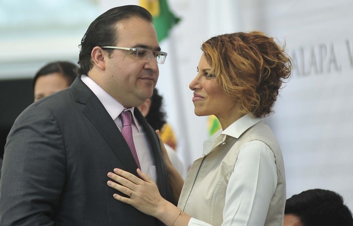 Va PGR contra Karime Mac&iacute;as y 15 presidentas del DIF.