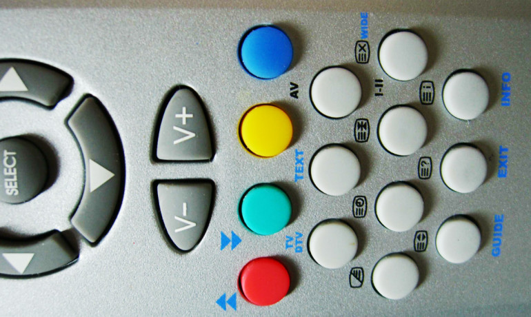 Device delivers drugs to brain by remote control