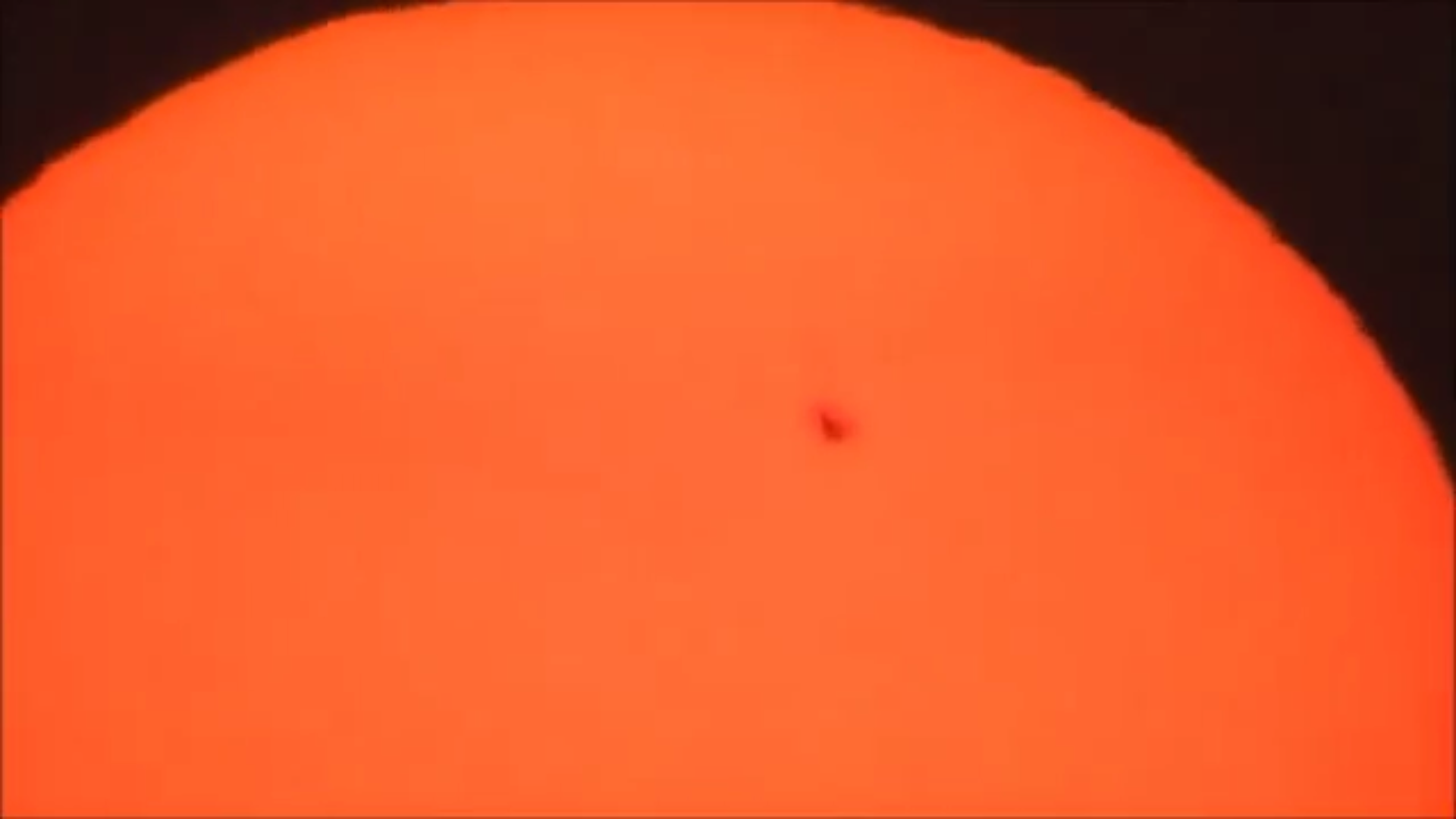 Primicia Mundial: V&iacute;deo de Nib&iacute;ru, Planeta X cruzando el Sol, cada 32 d&iacute;as aseguran, vuelve a pasar.