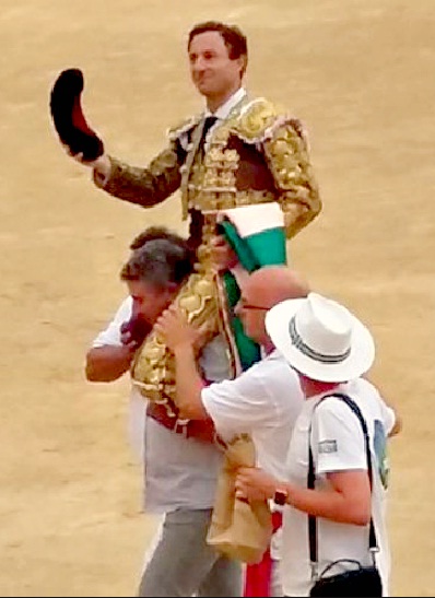EFEM&Eacute;RIDES taurinas 15 agosto