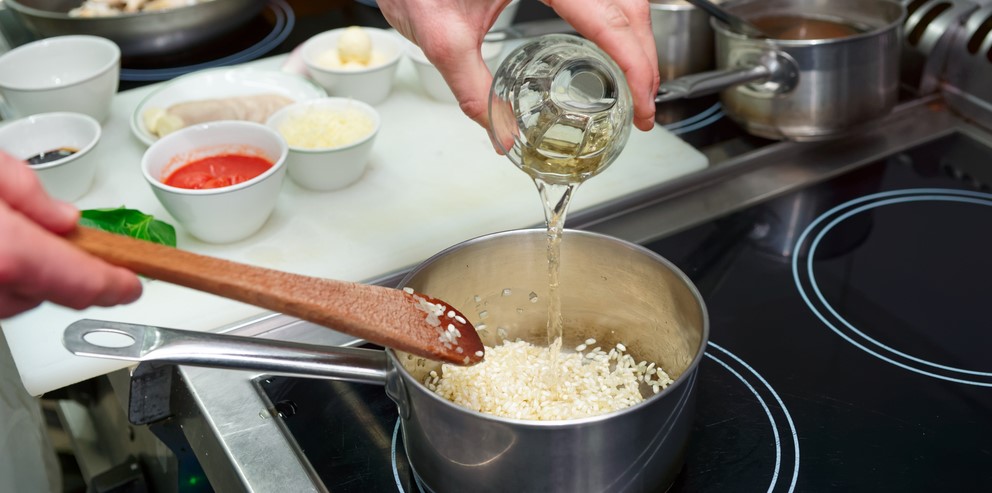 &iquest;Qu&eacute; aporta el vino blanco en una receta?